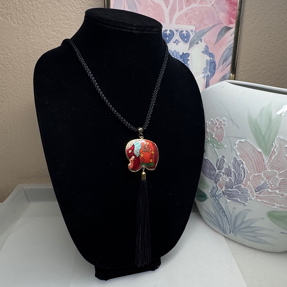 Cloisonné elephant necklace - Picture 15 of 16